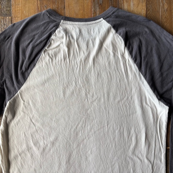 Guns N’ Roses Raglan Style T-Shirt - Picture 9 of 14